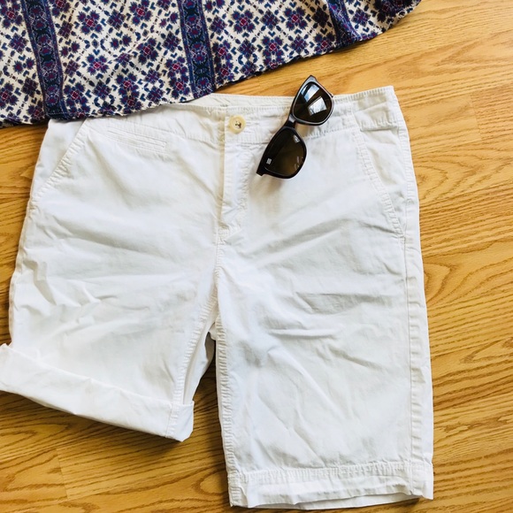 Banana Republic Pants - Banana Republic Shorts Banana Republic Pants - Banana Republic Shorts